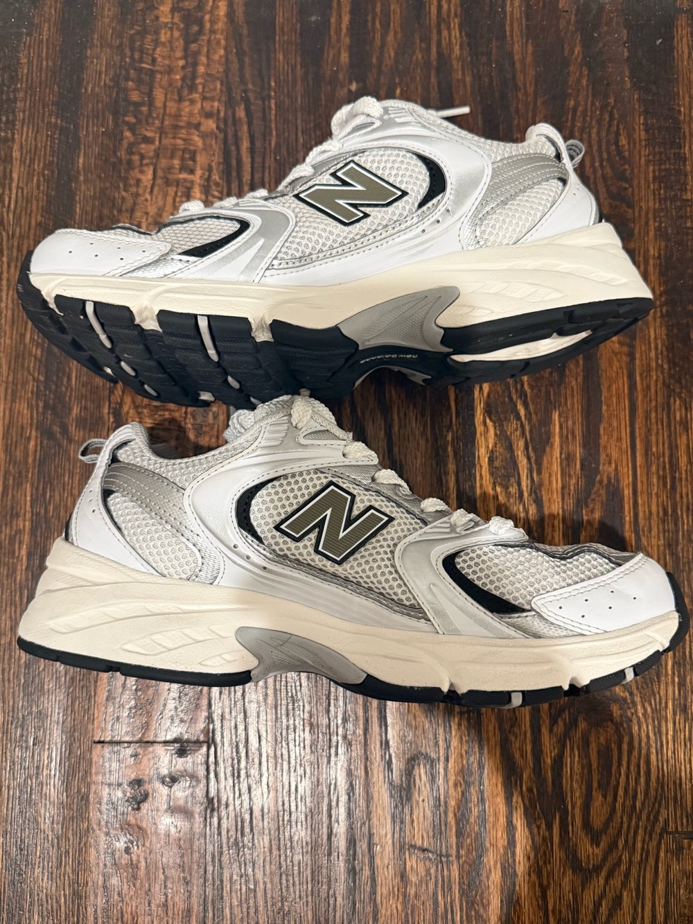 New Balance 530 MR530FDO White Silver Dad Sneakers Size 8 Men / 9.5 Women - Picture 6 of 8